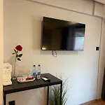 Mickitos Boutique With Balcony Couette-café Skopje