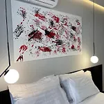 Mickitos Boutique With Balcony 3* Skopje