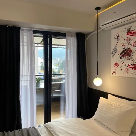 Mickitos Boutique With Balcony Bed and Breakfast 3*