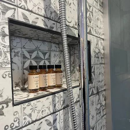 Mickitos Boutique With Balcony 3* Σκόπια
