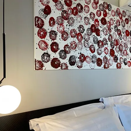 ベッド・アンド・ブレックファスト Mickitos Boutique With Balcony 3*
