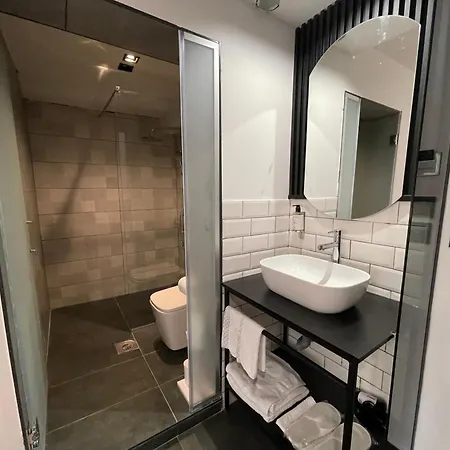 Mickitos Boutique With Balcony