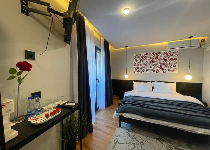 Mickitos Boutique With Balcony Skopje