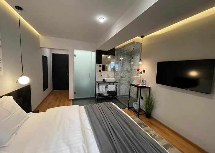 Bed & Breakfast Mickitos Boutique With Balcony Skopje