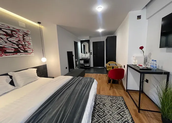 Mickitos Boutique With Balcony Bed & Breakfast Skopje