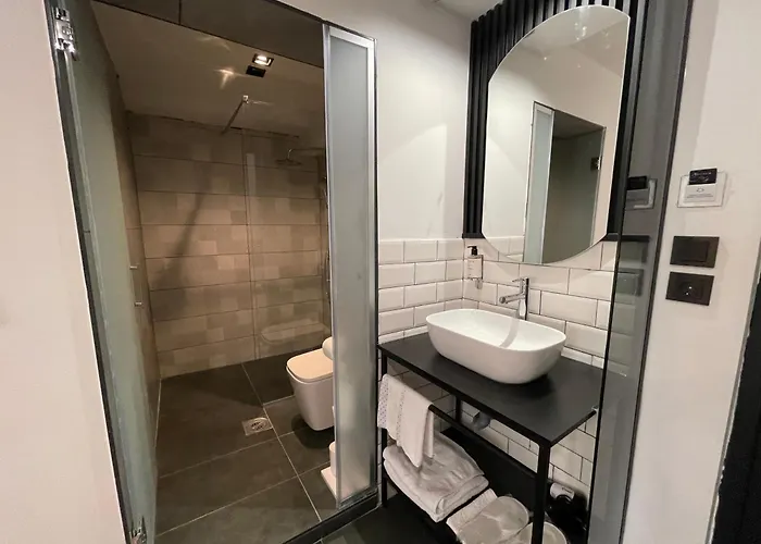 Mickitos Boutique With Balcony