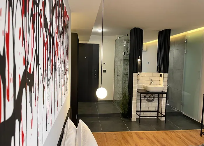 Bed & Breakfast Mickitos Boutique With Balcony Skopje