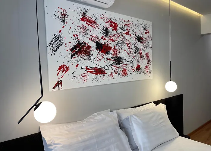 Mickitos Boutique With Balcony 3* Skopje